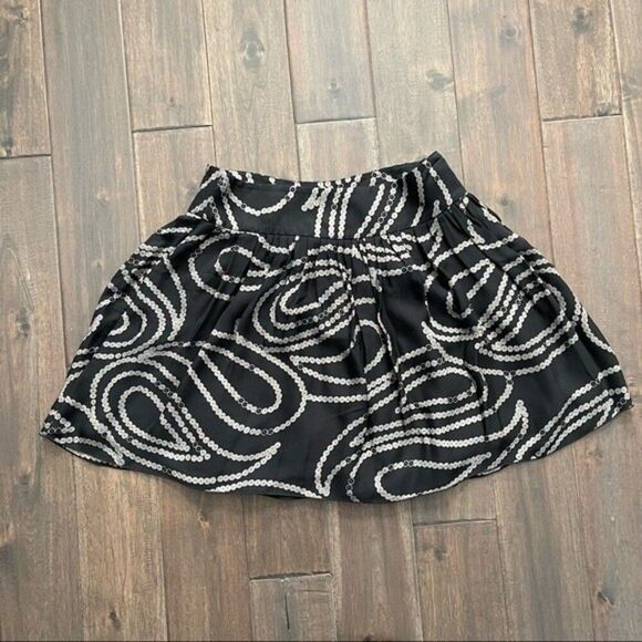 Banana Republic 100% Silk A Line Flare Skirt 6 - Picture 1 of 7